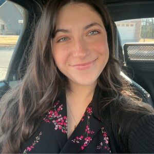 Meet your Posher, Emily